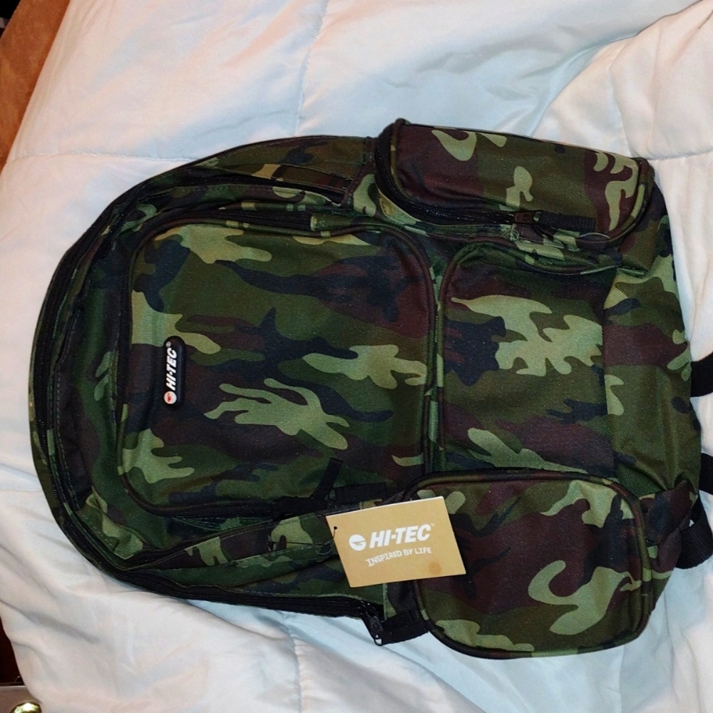 NEW HI-TEC CAMMO DUBLIN BACK PACK